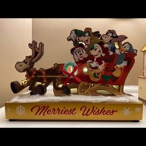Disney Parks Santa Mickey Mouse and Friends ''Merriest Wishes'' Wood Figure